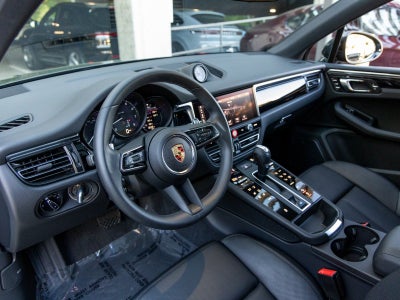 2025 Porsche Macan Macan