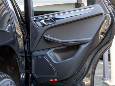 2025 Porsche Macan Macan