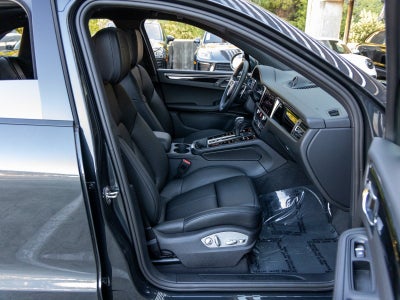 2025 Porsche Macan Macan