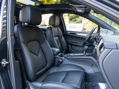 2025 Porsche Macan Macan
