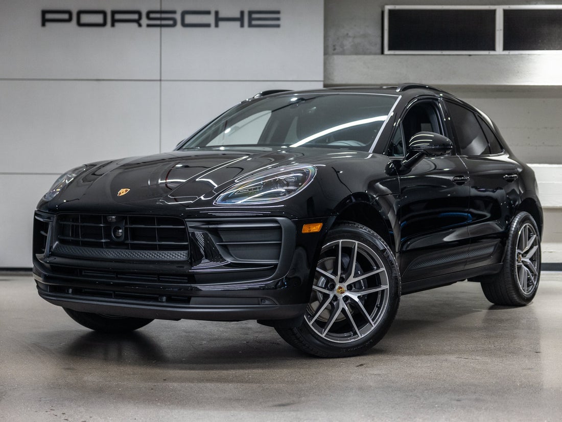 2026 Porsche Macan Base