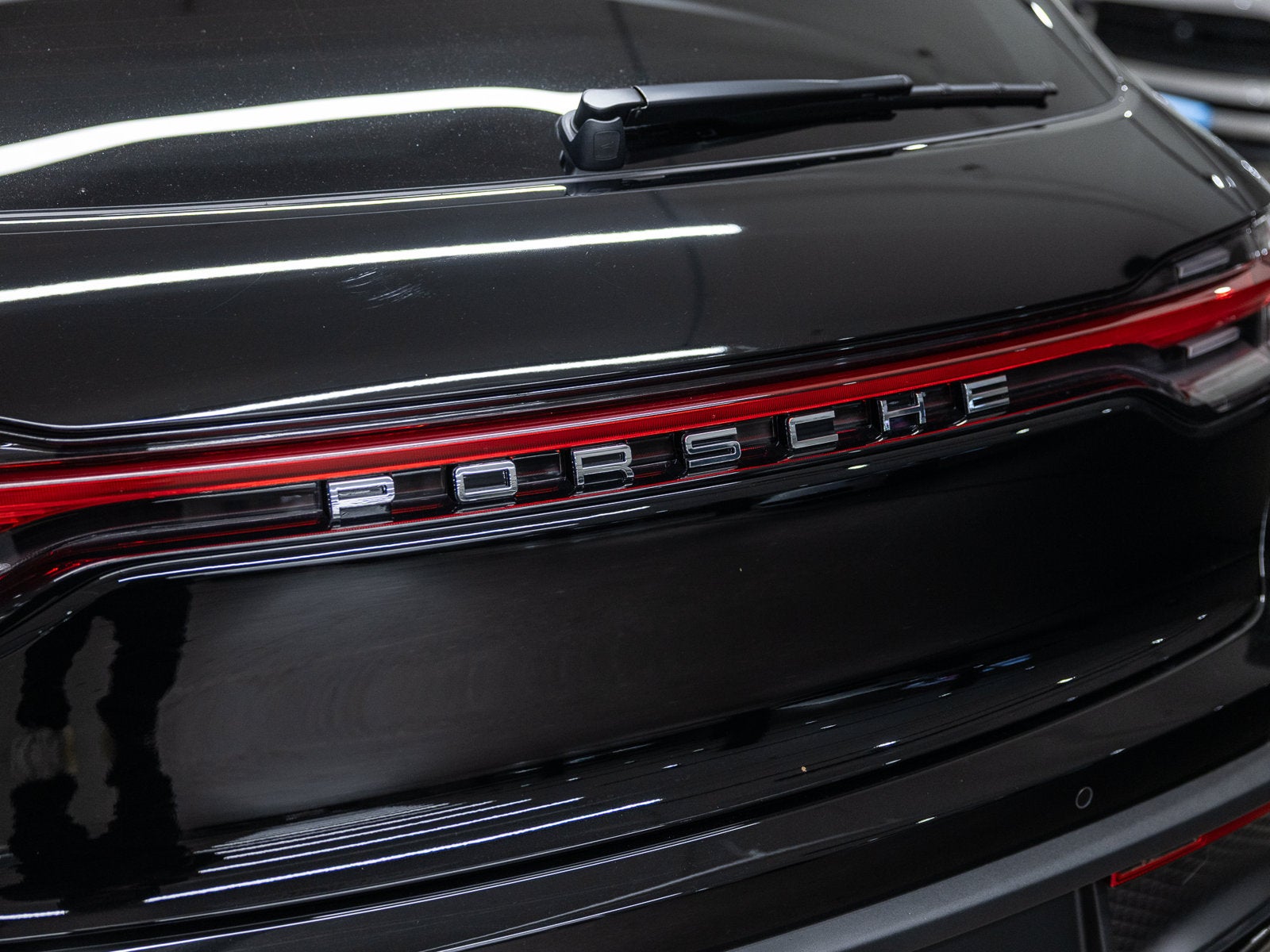 2026 Porsche Macan Base