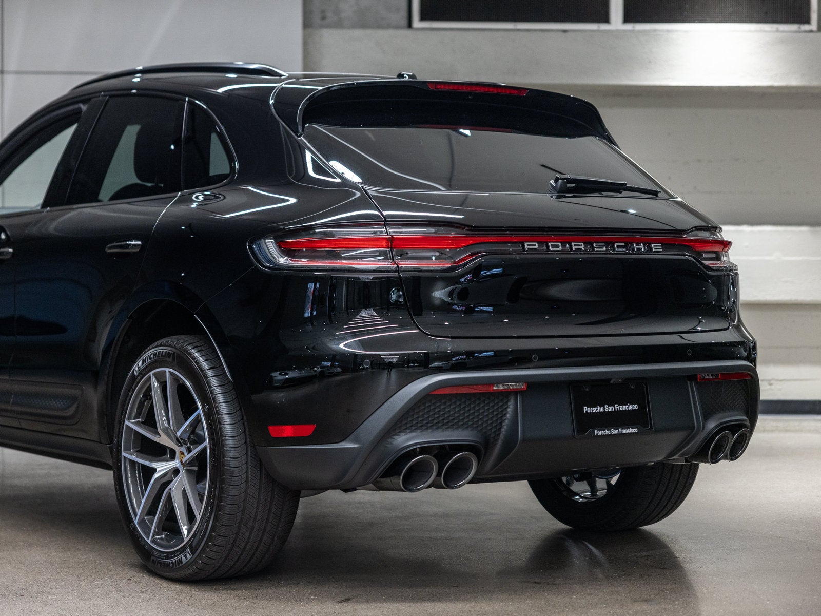 2026 Porsche Macan Base
