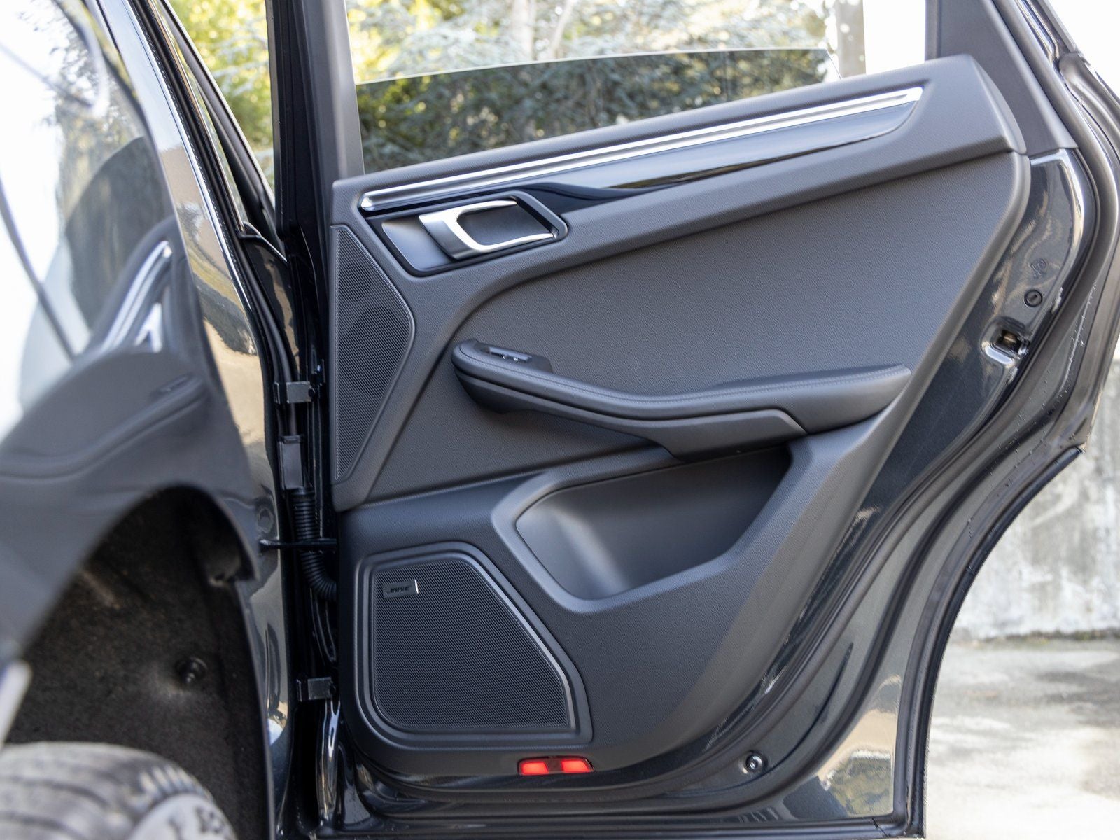 2026 Porsche Macan Macan T