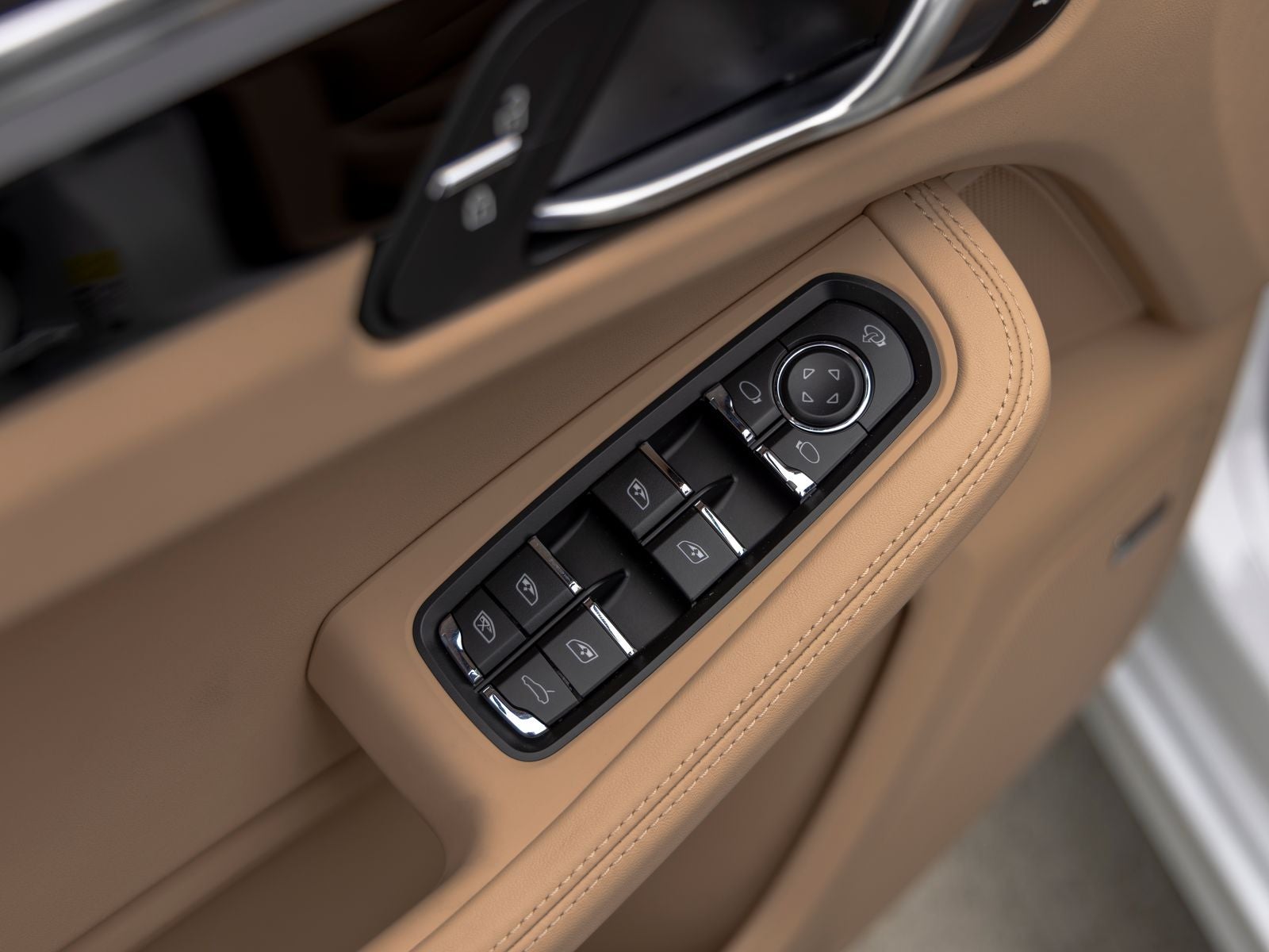 2026 Porsche Macan T