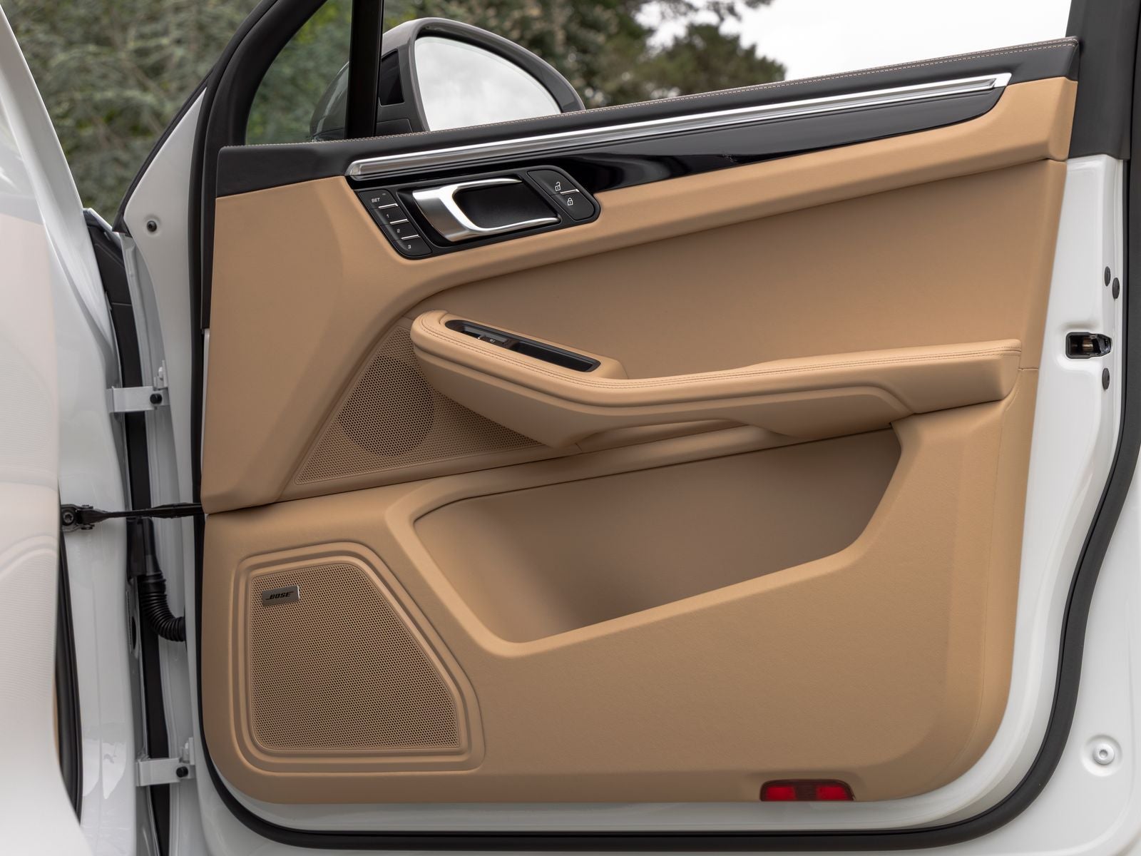 2026 Porsche Macan T