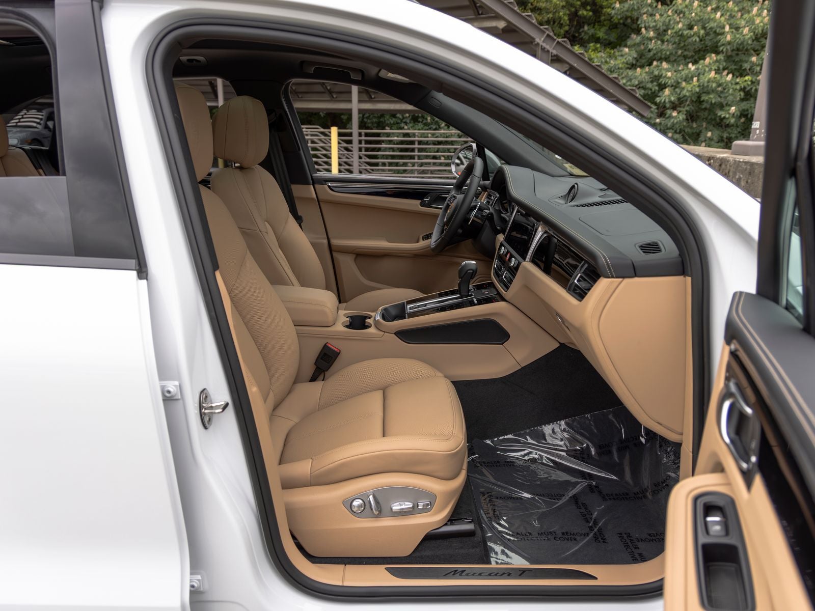 2026 Porsche Macan T