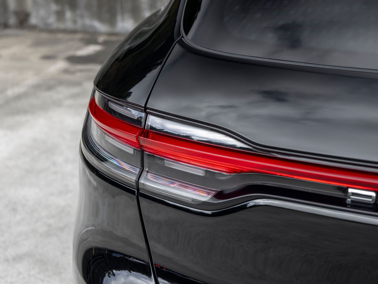 2023 Porsche Macan Macan (MY23)