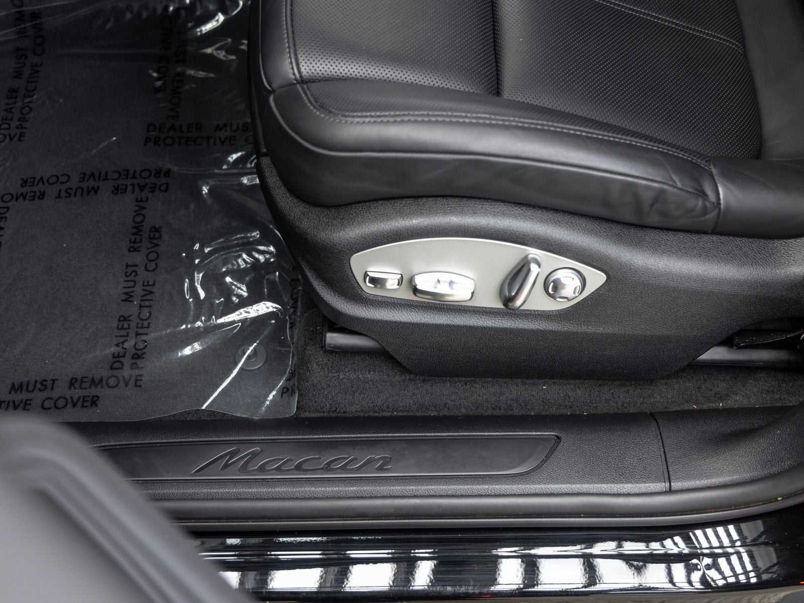2023 Porsche Macan Macan (MY23)