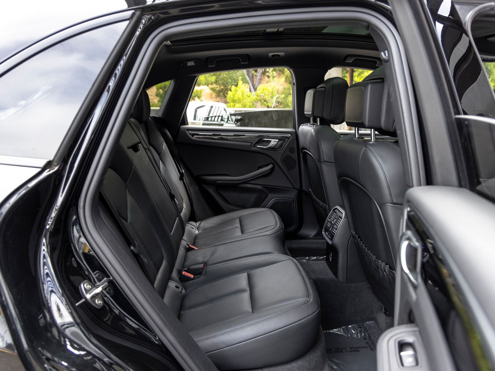 2023 Porsche Macan Macan (MY23)