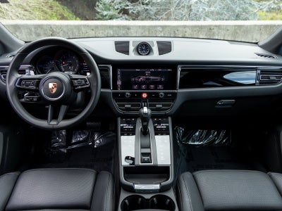 2025 Porsche Macan Macan