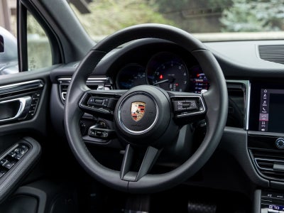 2025 Porsche Macan Macan