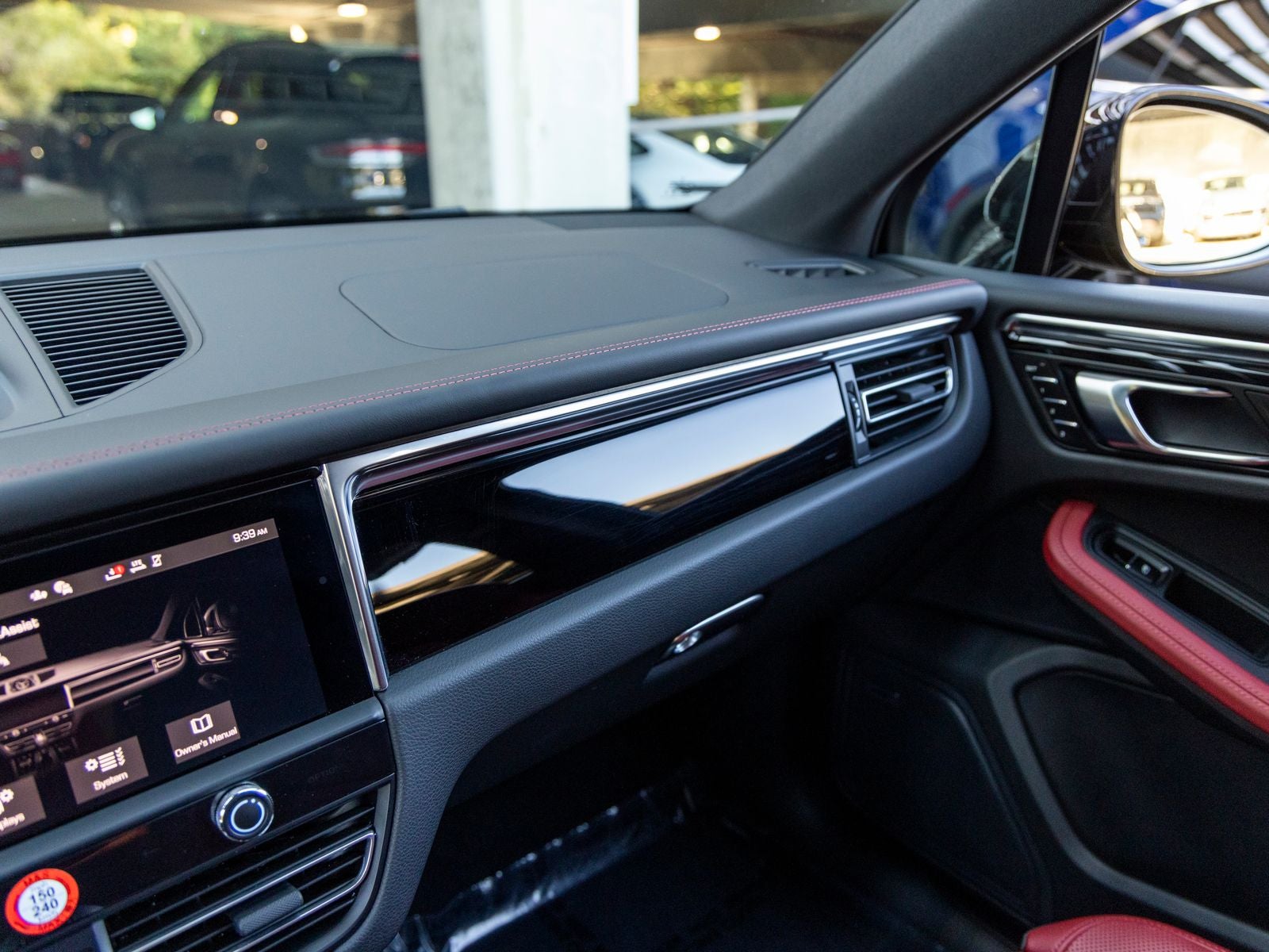 2025 Porsche Macan Macan