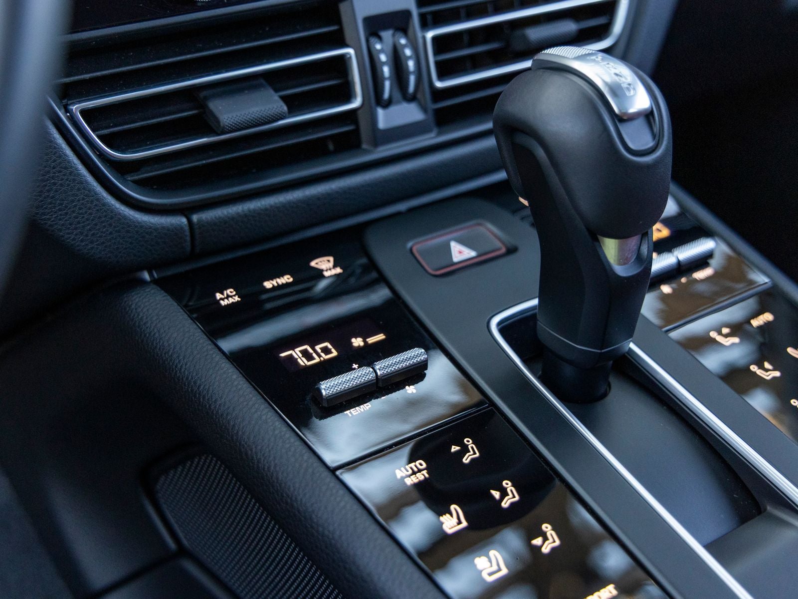 2025 Porsche Macan Macan