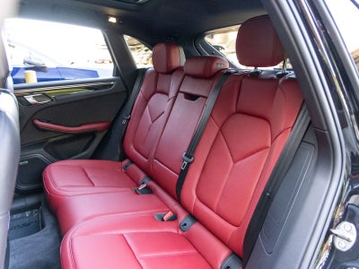 2025 Porsche Macan Macan