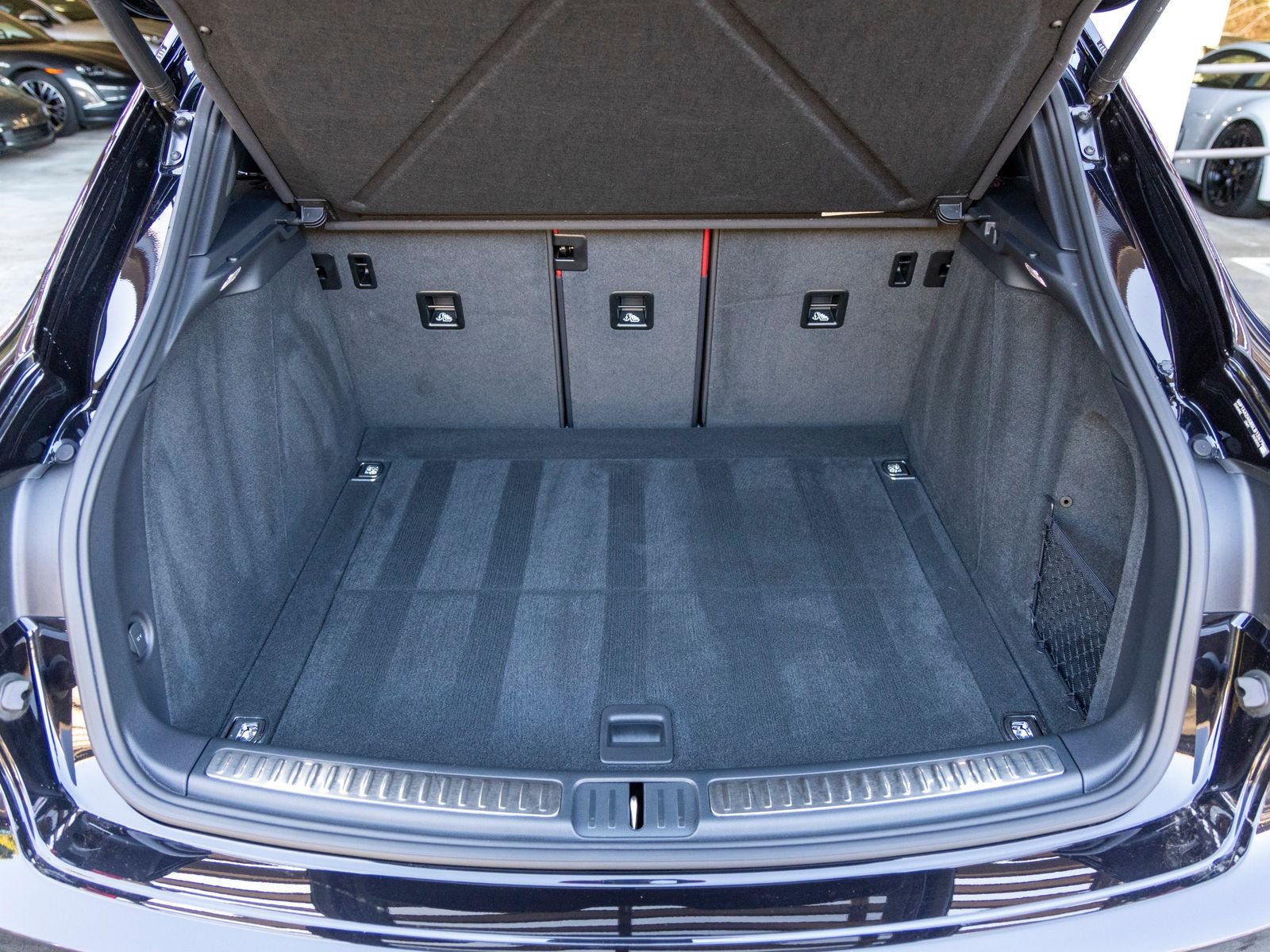 2025 Porsche Macan Macan