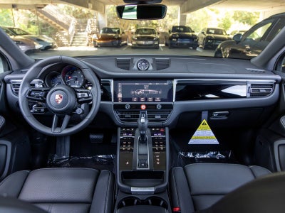 2026 Porsche Macan Macan