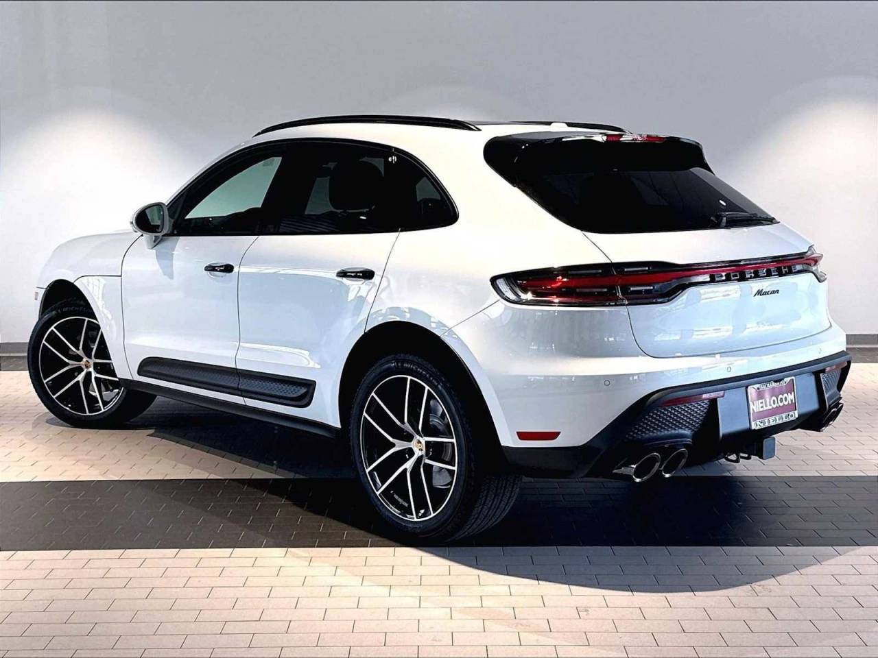 2026 Porsche Macan Base