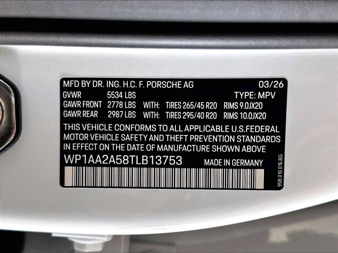 2026 Porsche Macan Base