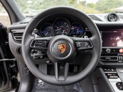 2026 Porsche Macan Macan
