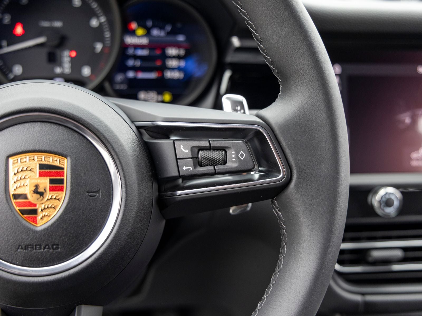 2026 Porsche Macan Macan