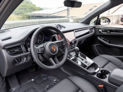 2026 Porsche Macan Macan