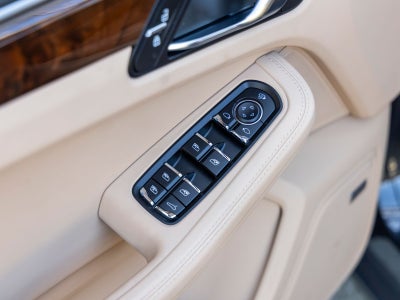 2023 Porsche Macan Macan (MY23)