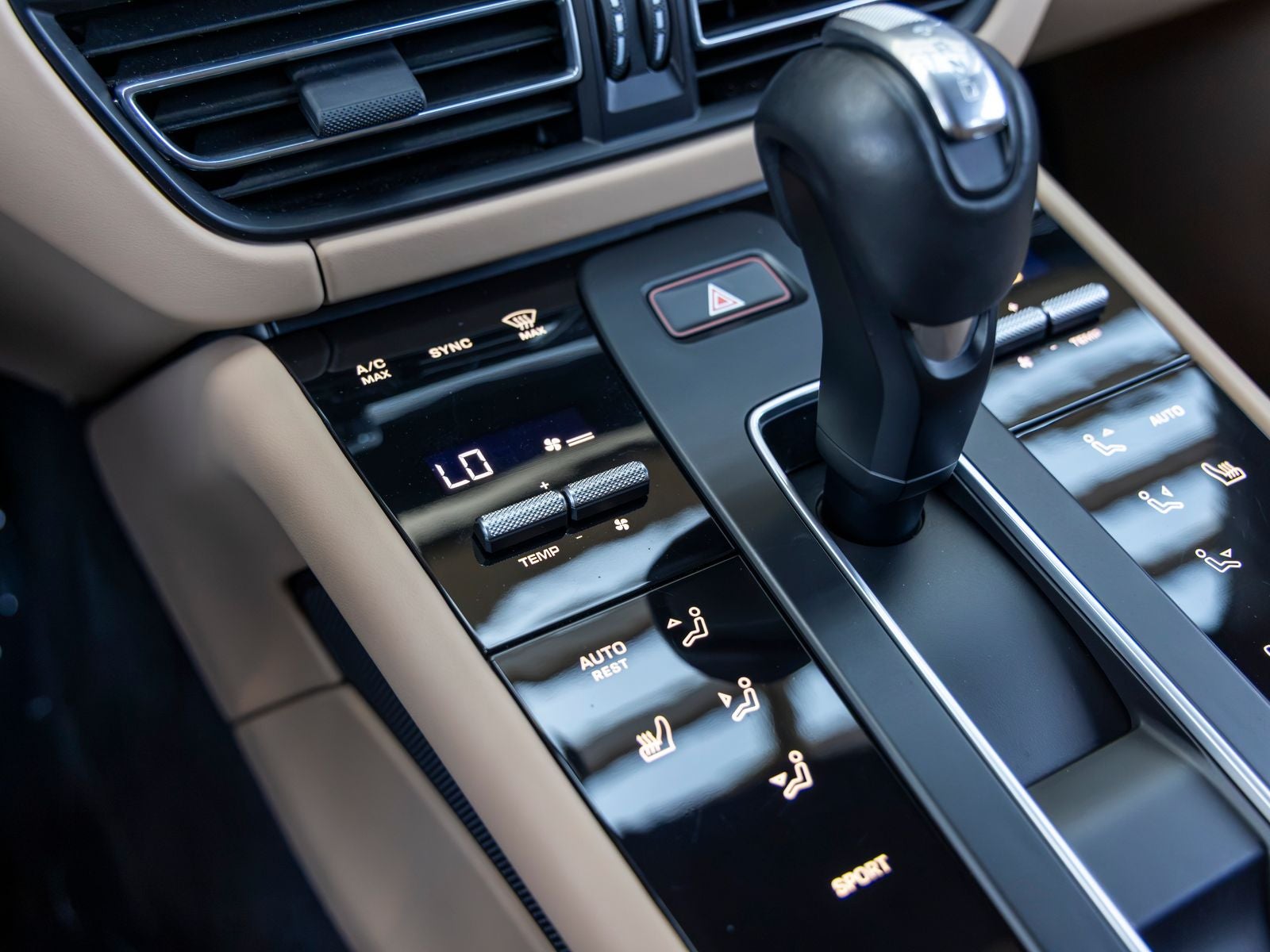 2023 Porsche Macan Macan (MY23)