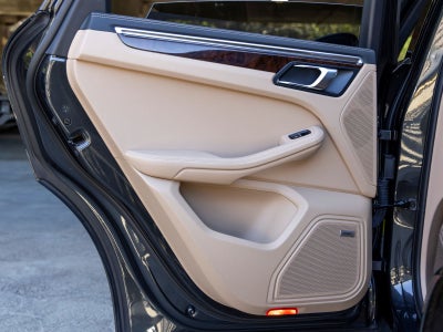 2023 Porsche Macan Macan (MY23)