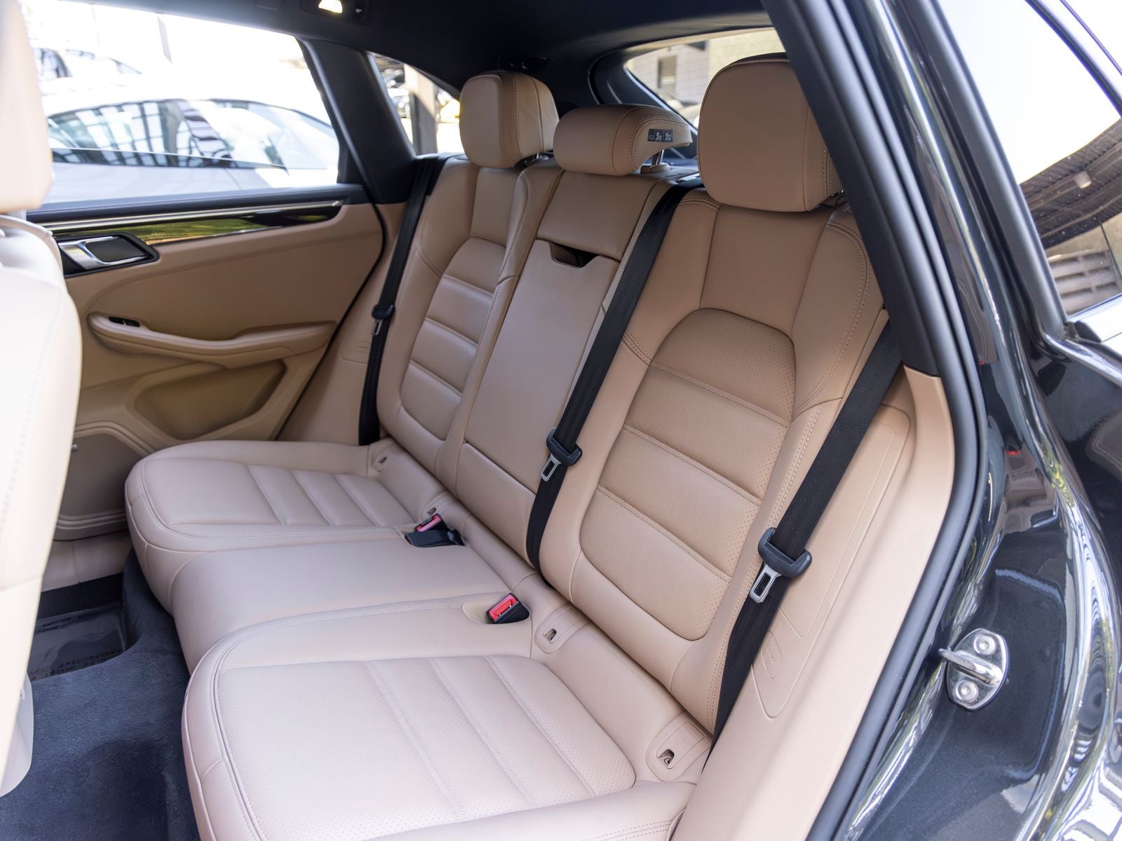 2023 Porsche Macan Macan (MY23)