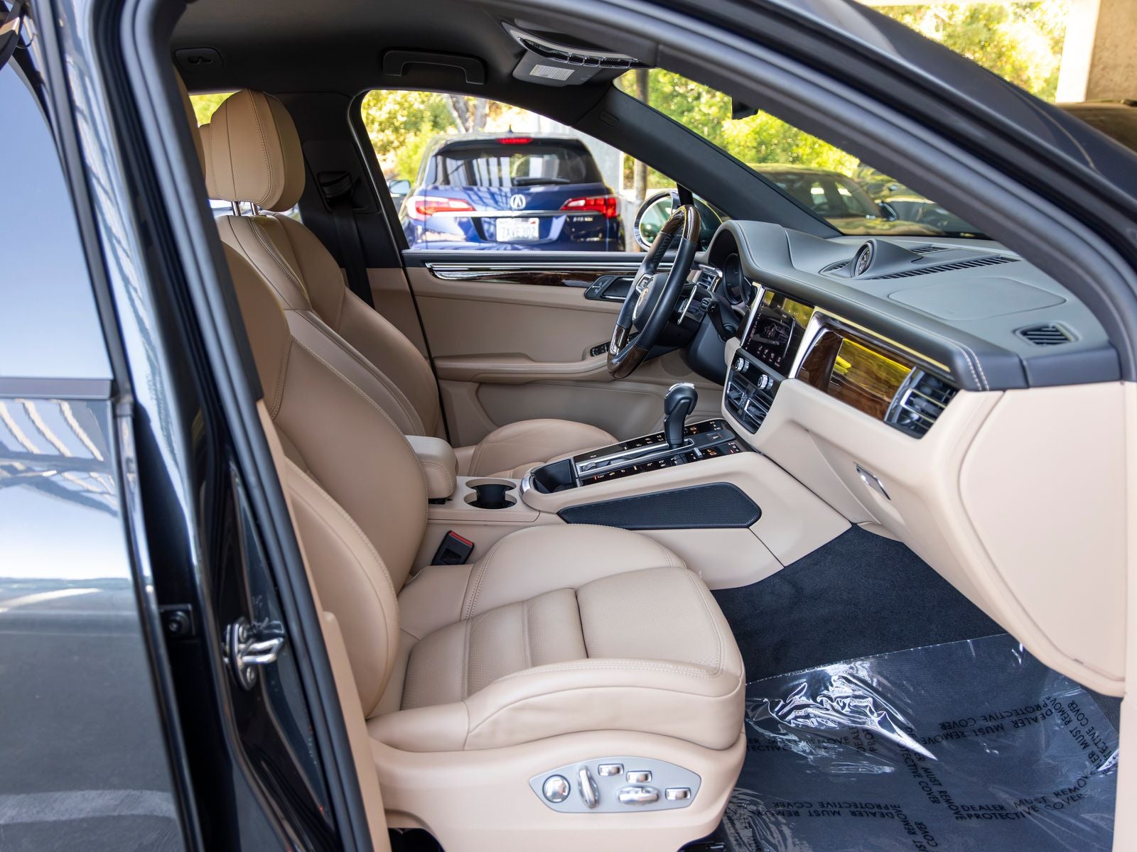2023 Porsche Macan Macan (MY23)