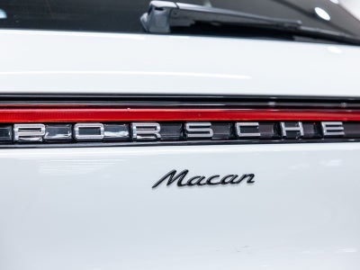 2024 Porsche Macan Base