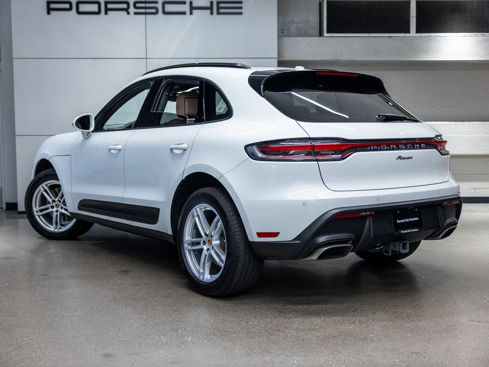 2024 Porsche Macan Base
