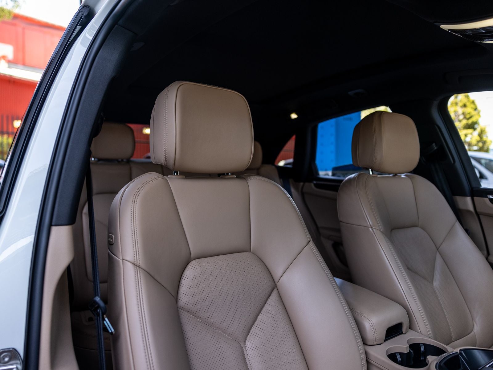 2024 Porsche Macan Base