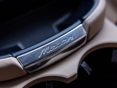 2024 Porsche Macan Base