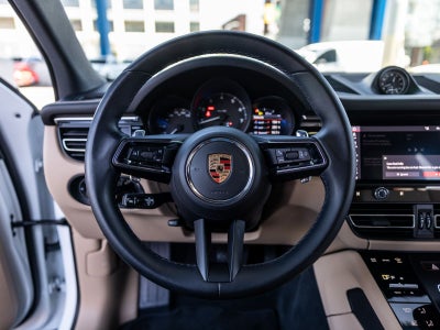 2024 Porsche Macan Base