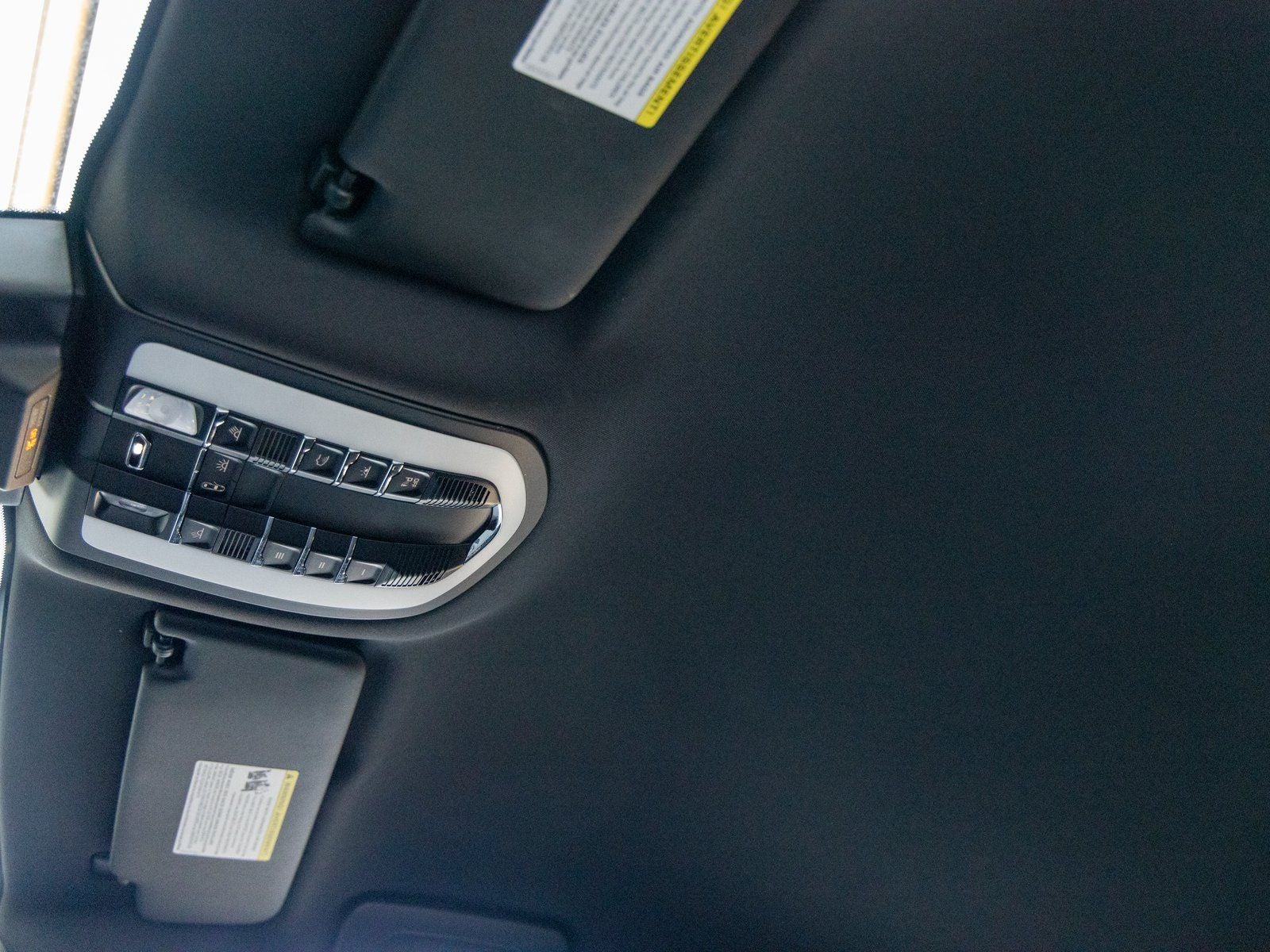 2024 Porsche Macan Macan (MY24)