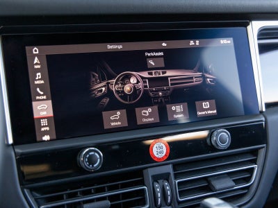 2024 Porsche Macan Macan (MY24)