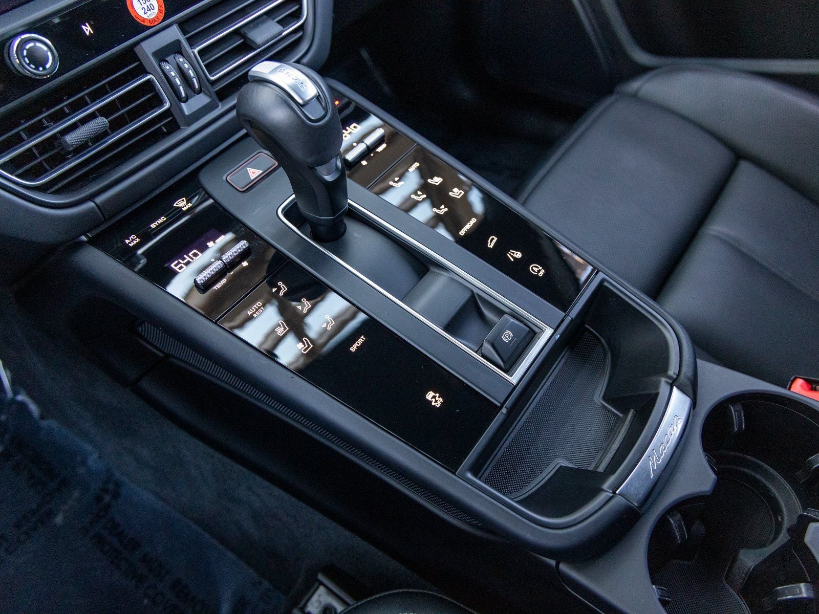 2024 Porsche Macan Macan (MY24)