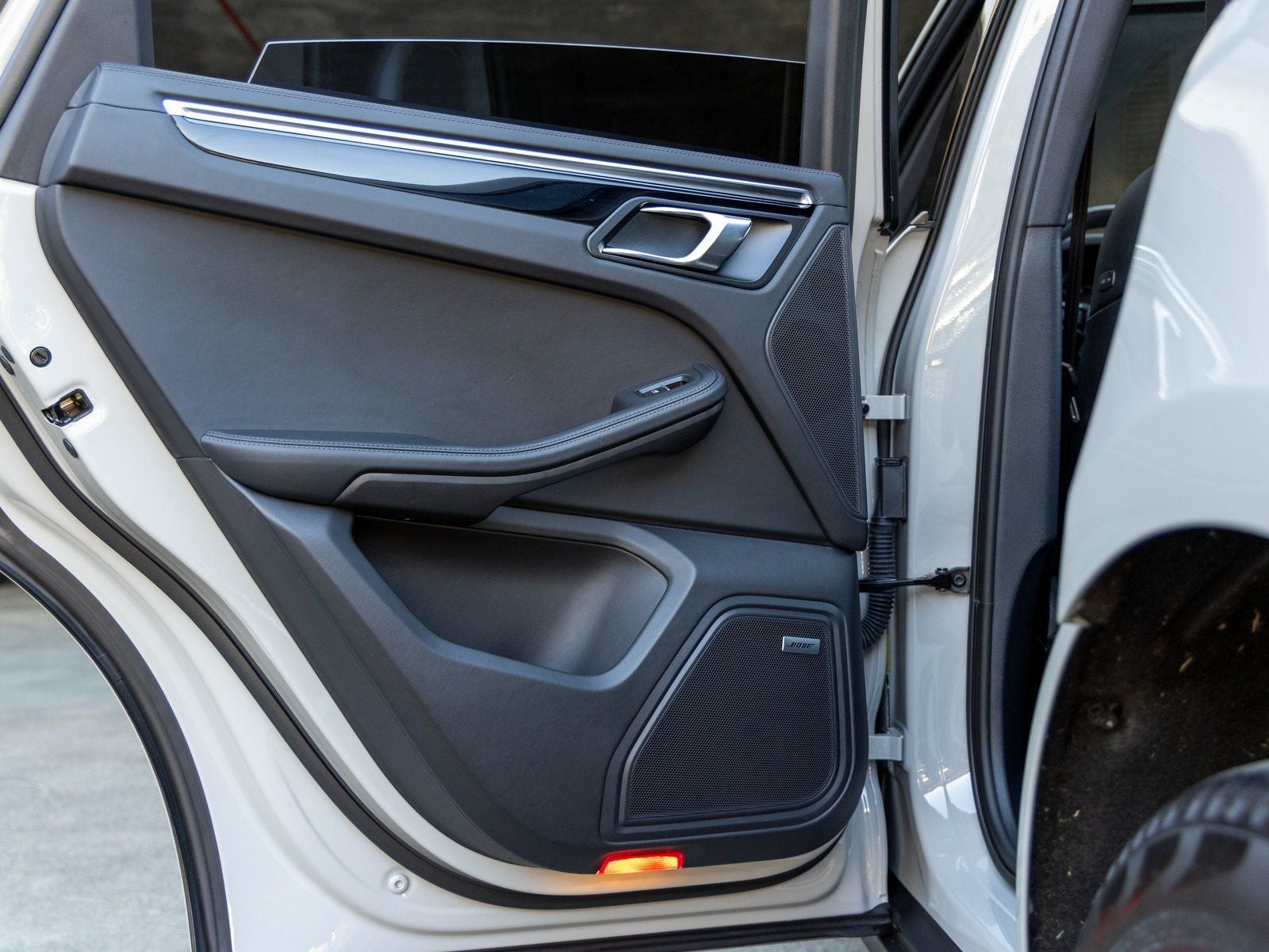 2024 Porsche Macan Macan (MY24)