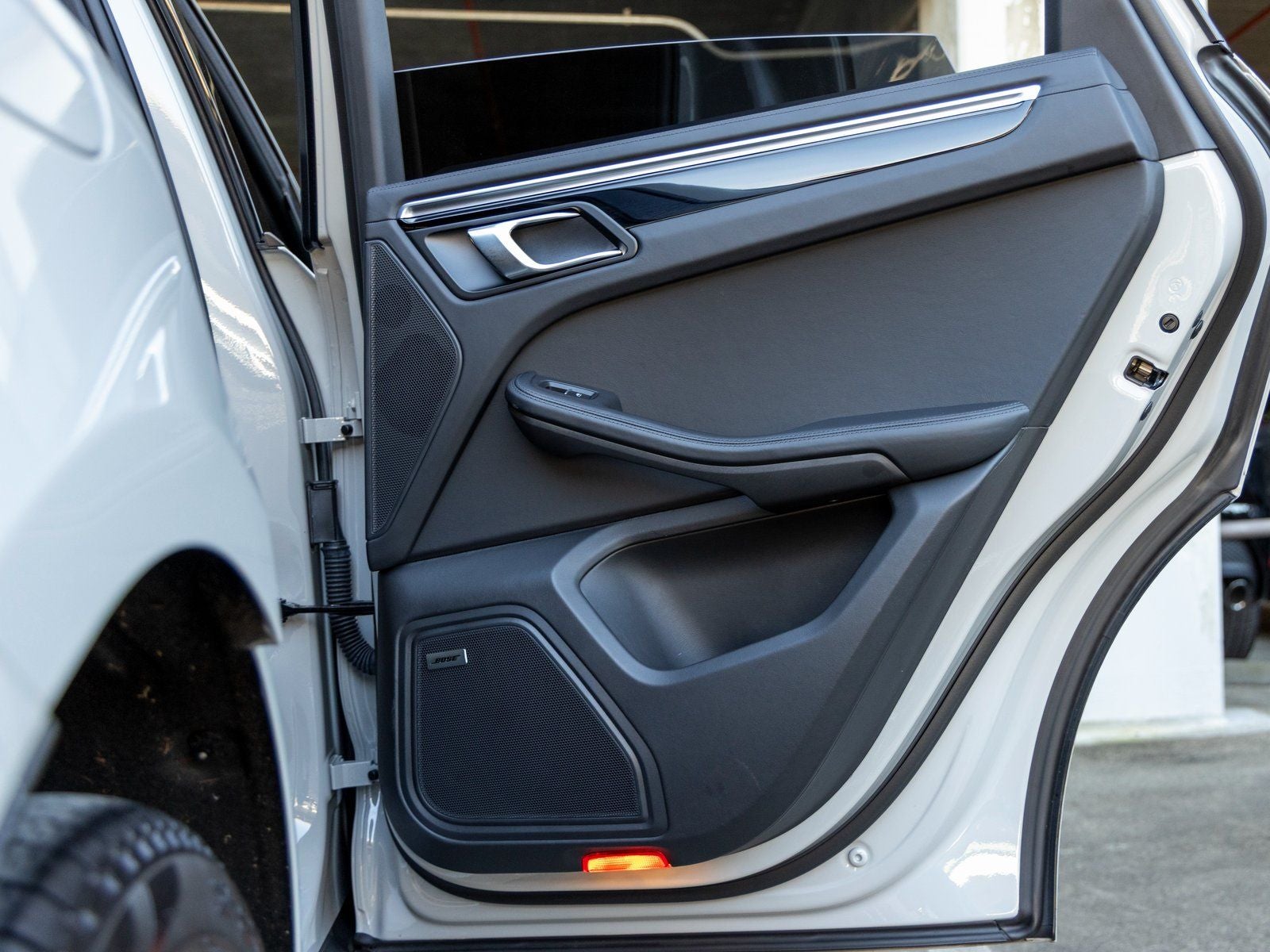 2024 Porsche Macan Macan (MY24)