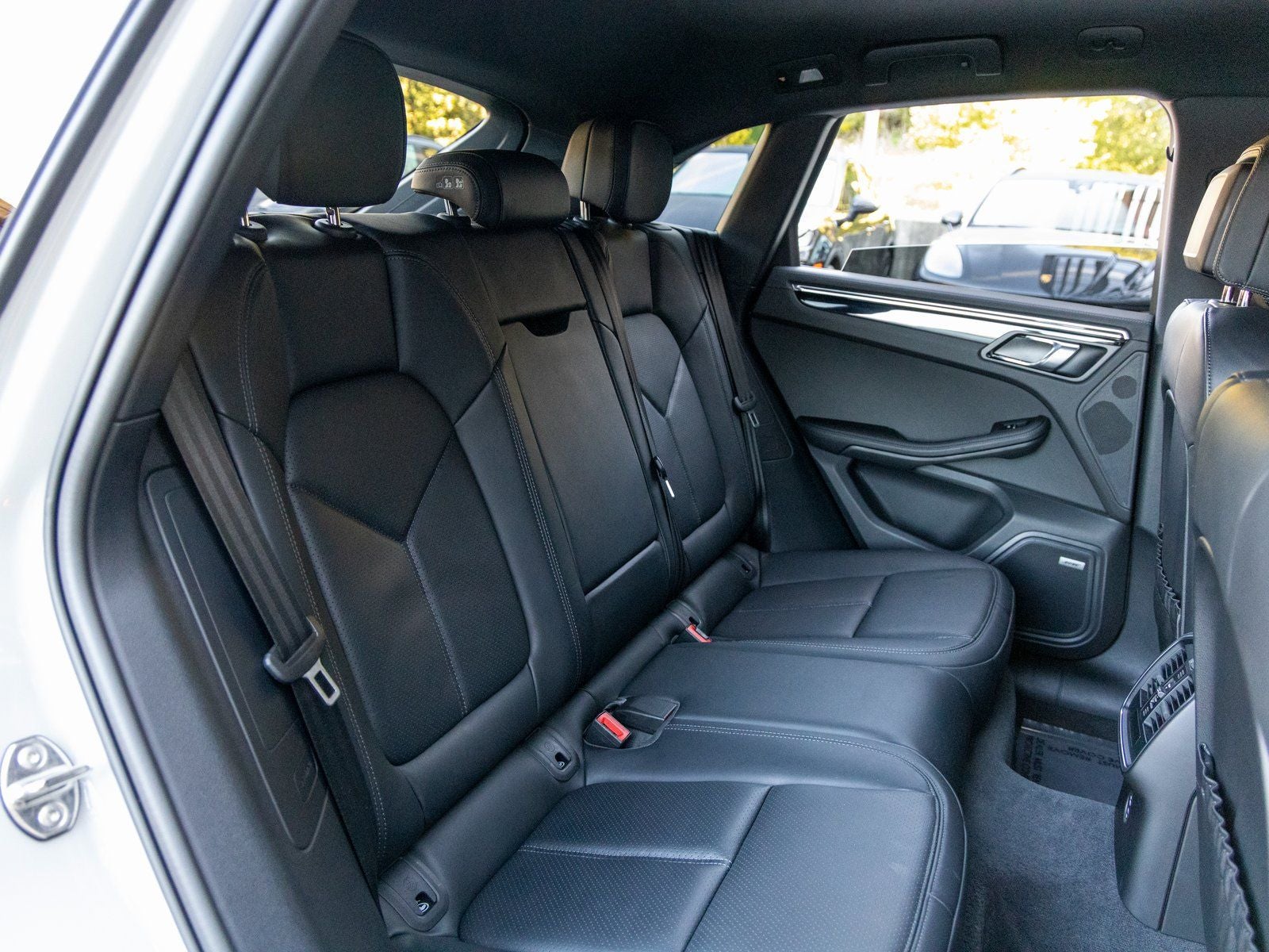 2024 Porsche Macan Macan (MY24)