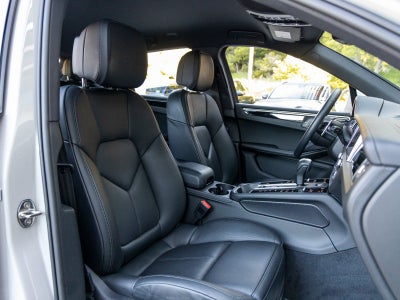 2024 Porsche Macan Macan (MY24)