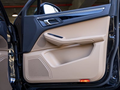 2025 Porsche Macan Macan