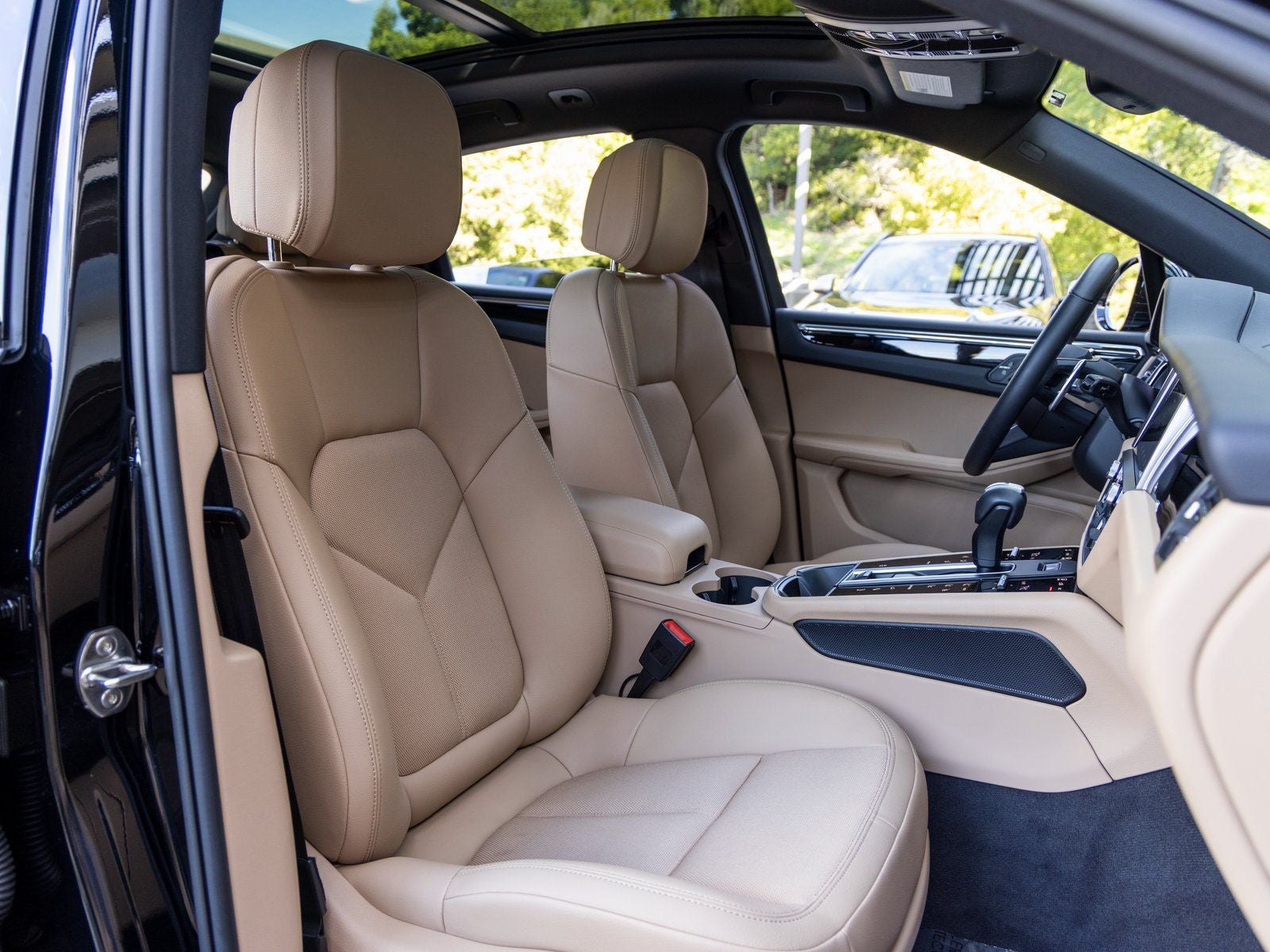 2025 Porsche Macan Macan