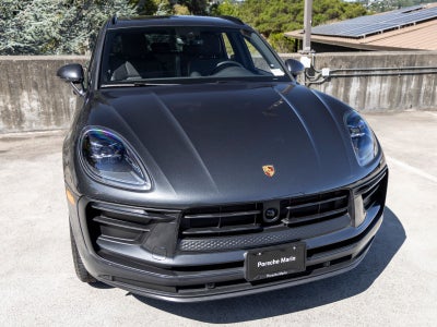2026 Porsche Macan Macan