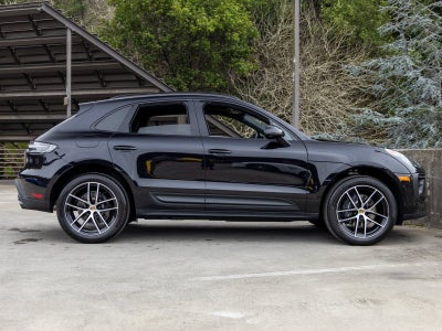 2026 Porsche Macan Macan
