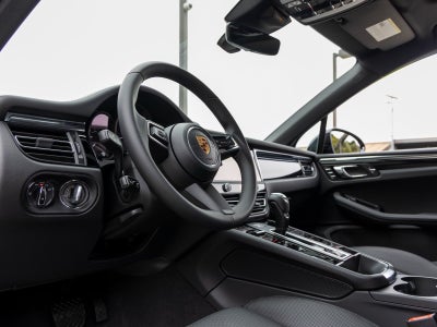 2026 Porsche Macan Macan