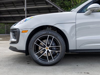 2026 Porsche Macan Macan