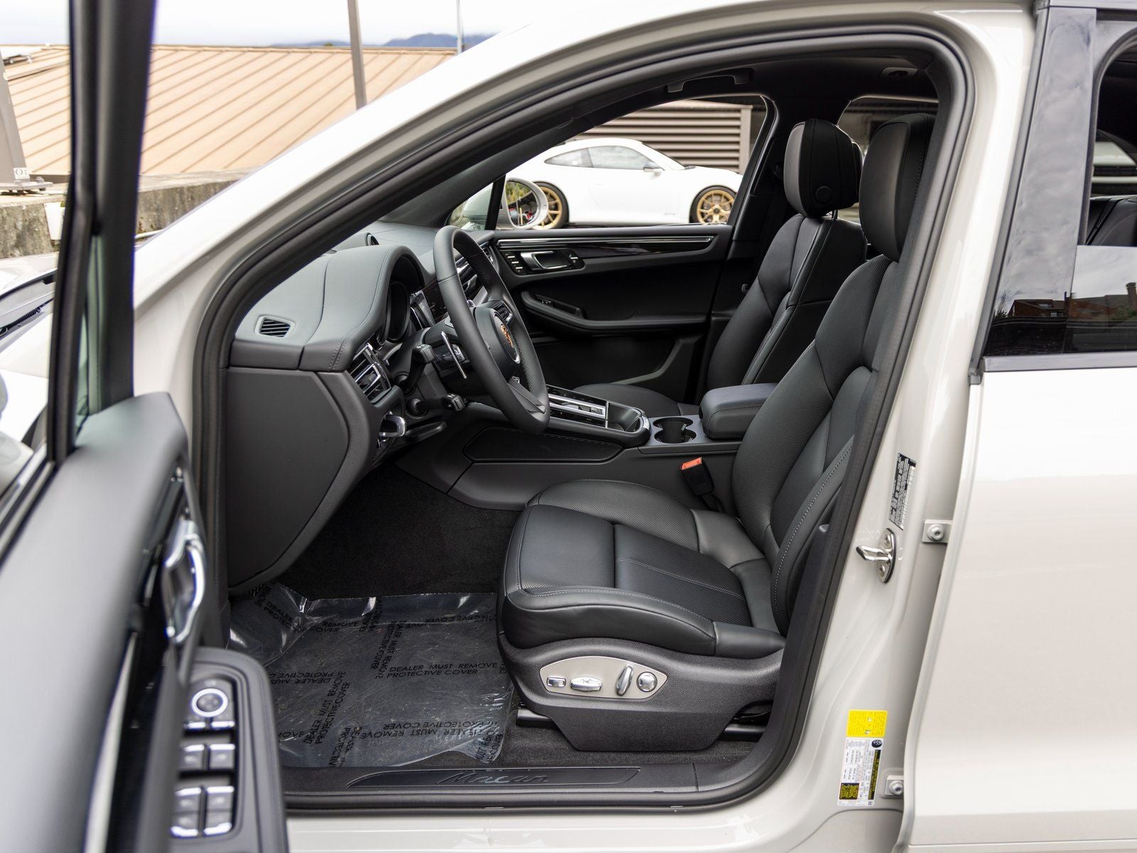 2026 Porsche Macan Macan